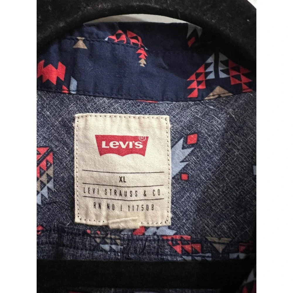 Levis Mens XL Short Sleeve Button Down Shirt Southwestern Tribal Print Navy Blue